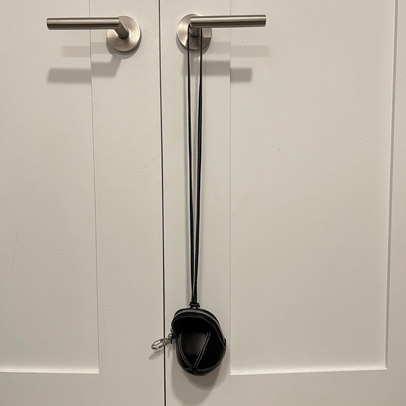 J.W. Anderson nano cap leather mini bag black crossbody - Picture 8 of 12